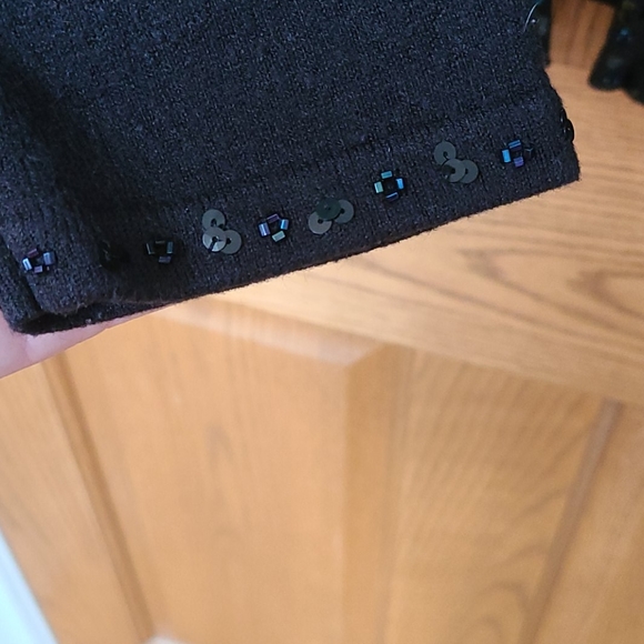 Sweater - Picture 3 of 5